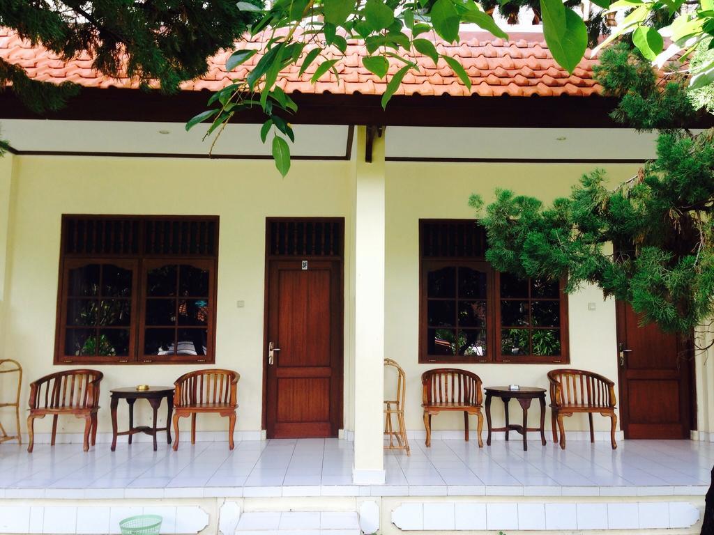Mekar Jaya Bungalows Kuta  Ruang foto