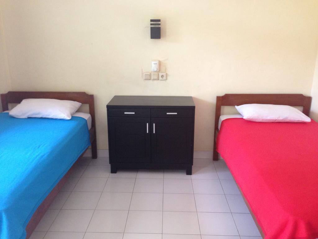 Mekar Jaya Bungalows Kuta  Ruang foto