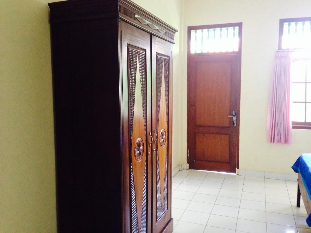 Mekar Jaya Bungalows Kuta  Bagian luar foto
