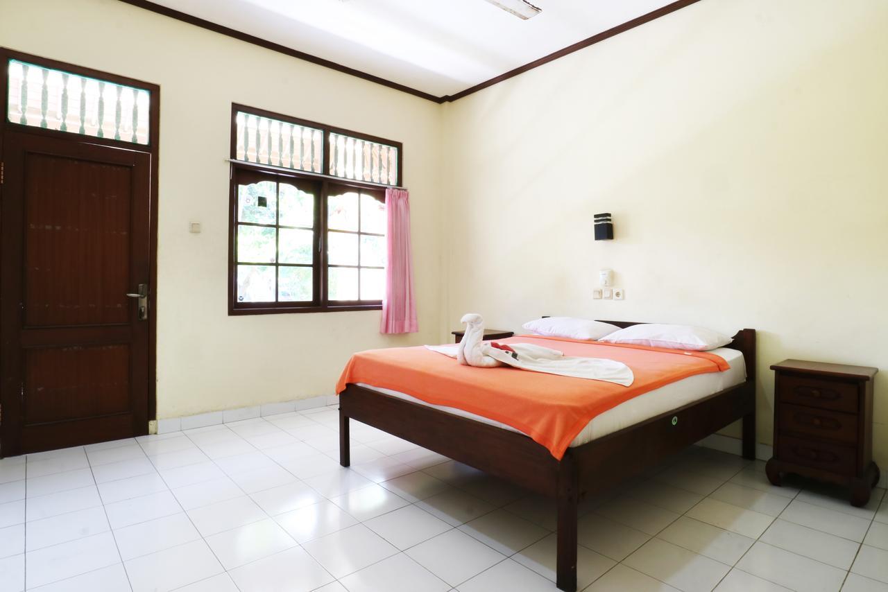 Mekar Jaya Bungalows Kuta  Bagian luar foto