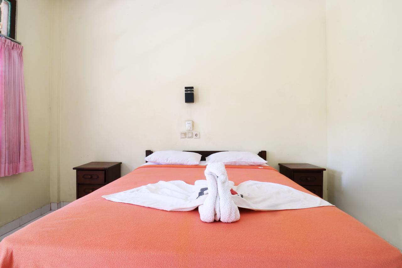 Mekar Jaya Bungalows Kuta  Bagian luar foto