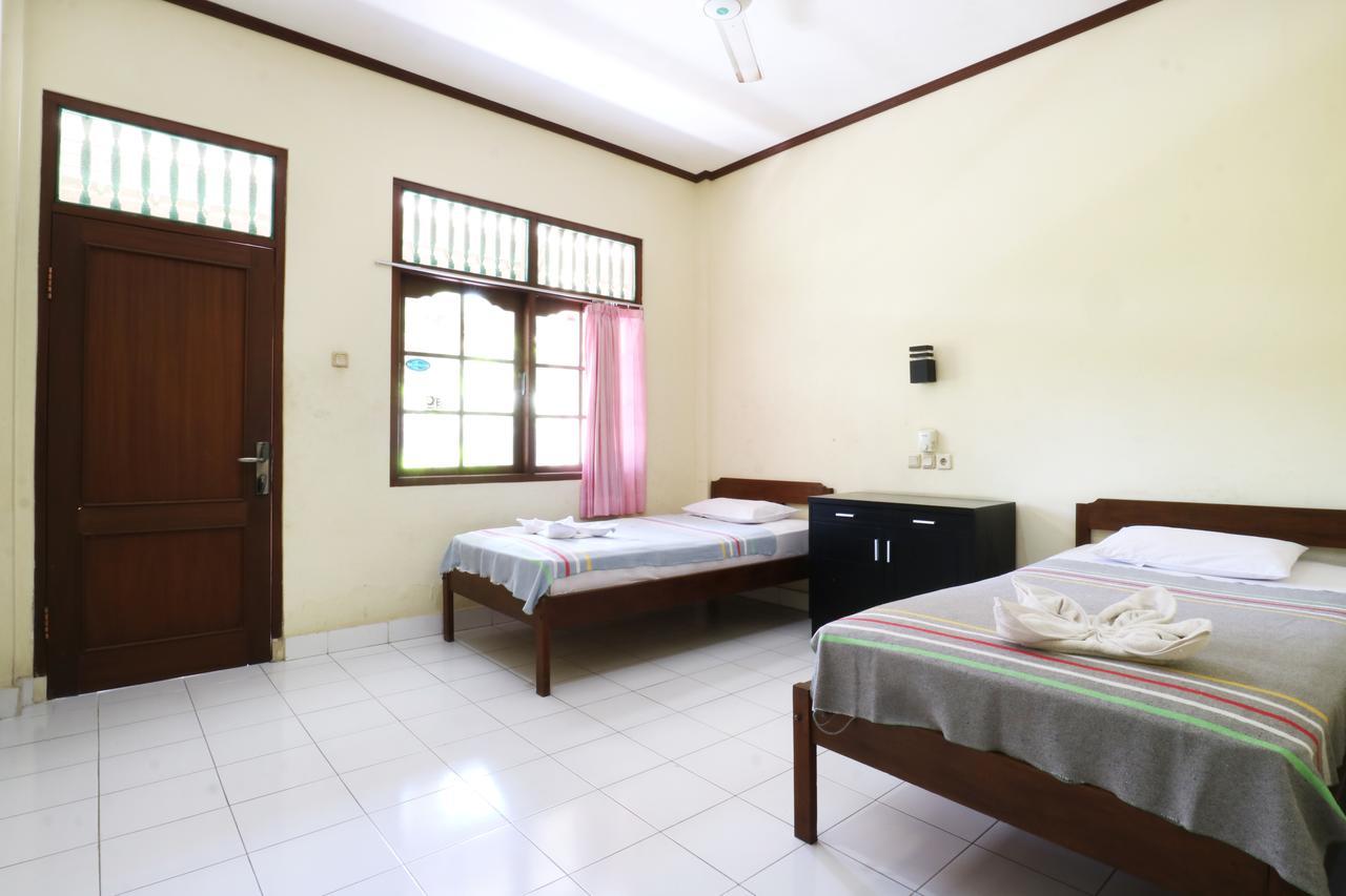 Mekar Jaya Bungalows Kuta  Bagian luar foto