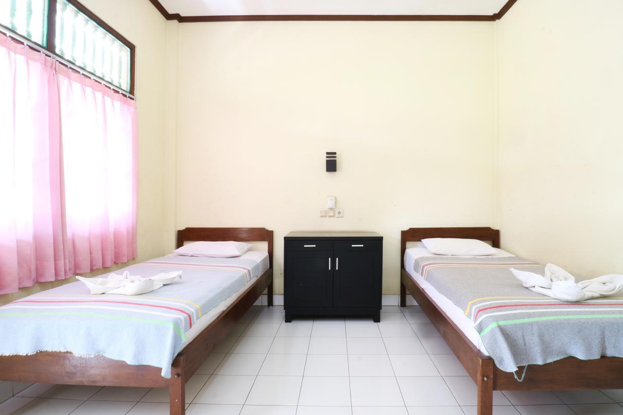 Mekar Jaya Bungalows Kuta  Bagian luar foto